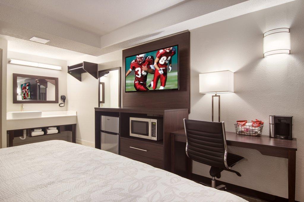 Red Roof Plus+ & Suites Erie Zewnętrze zdjęcie